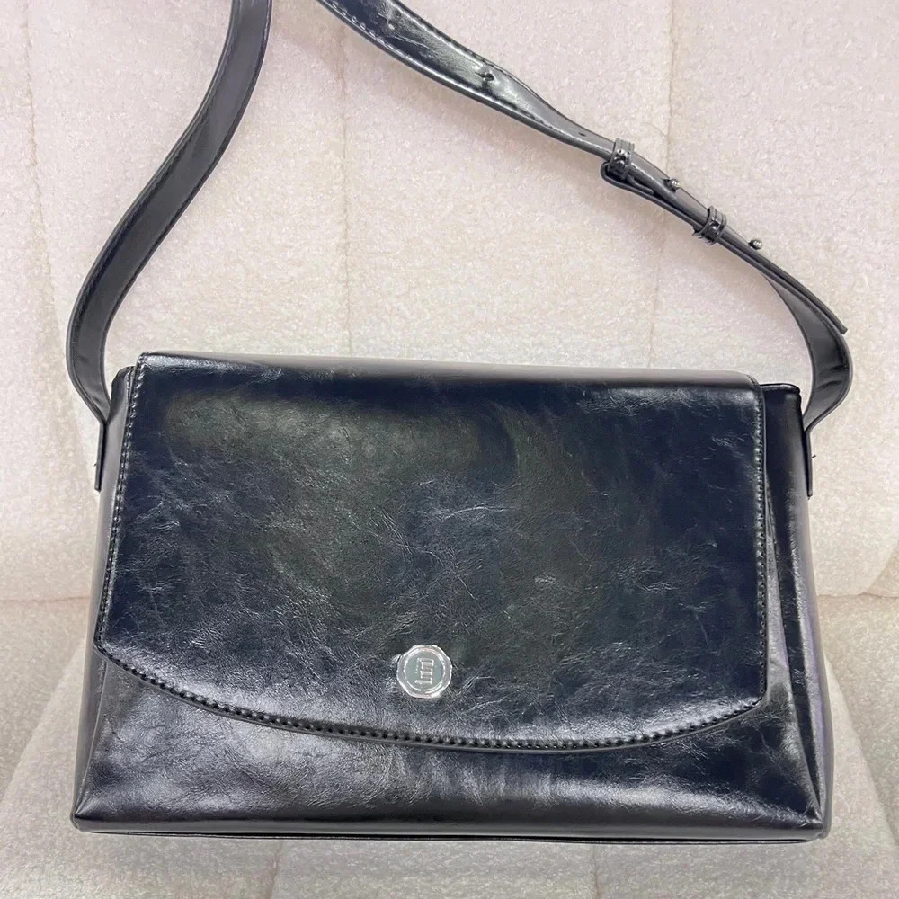 Vintage-Inspired Black Leather Shoulder  Bag